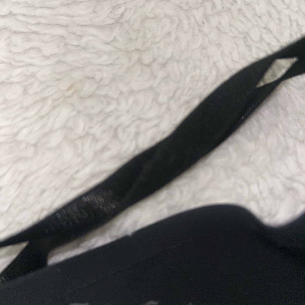 Bras - Picture 2 of 4